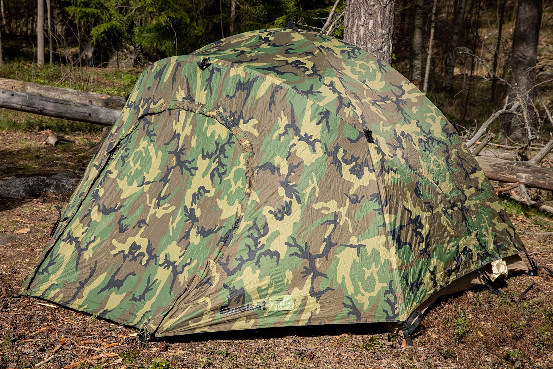 namioty-wojskowe-z-demobilu-064myd-1.jpg US Namiot dwuosobowy, Woodland, demobil - obrazek 1