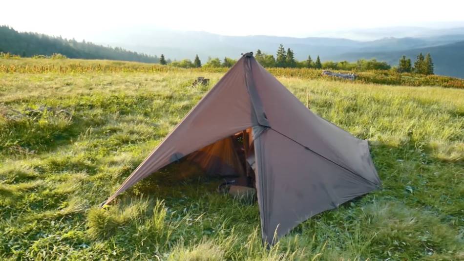 tarp-namiot-609xlu-1.jpg Namiot turystyczny, płachta biwakowa czy tarp? Jakie schronienie wybrać na wędrówkę Poradnik • Zabakcylowani Niezwykłe Pasje Zwykłych Ludzi - obrazek 1